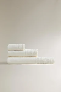EMBROIDERED LINEN BORDER TOWEL
