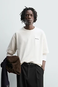SHIELD PRINT SWEATSHIRT