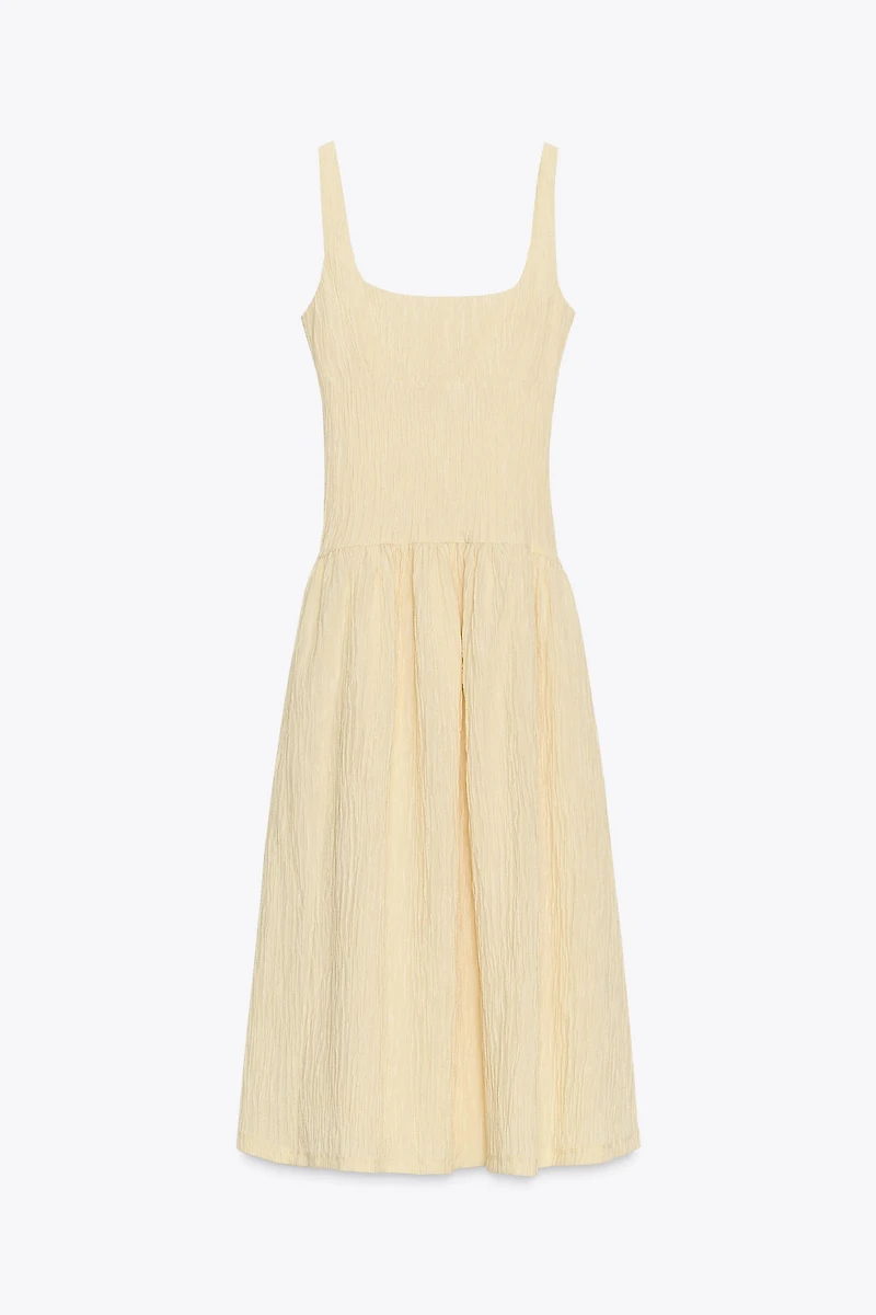 ROBE À BRETELLES TEXTURÉE