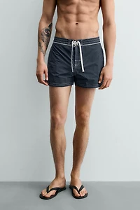 MAILLOT DE BAIN MI-LONG À LACET