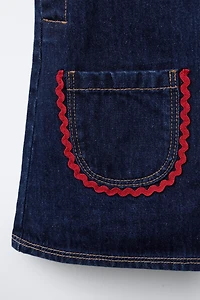 CONTRASTING SCALLOP DENIM PINAFORE DRESS