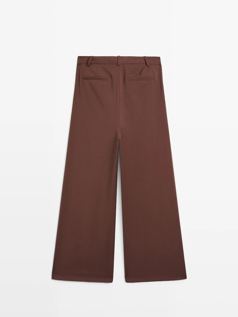 Wide-leg trousers with double dart