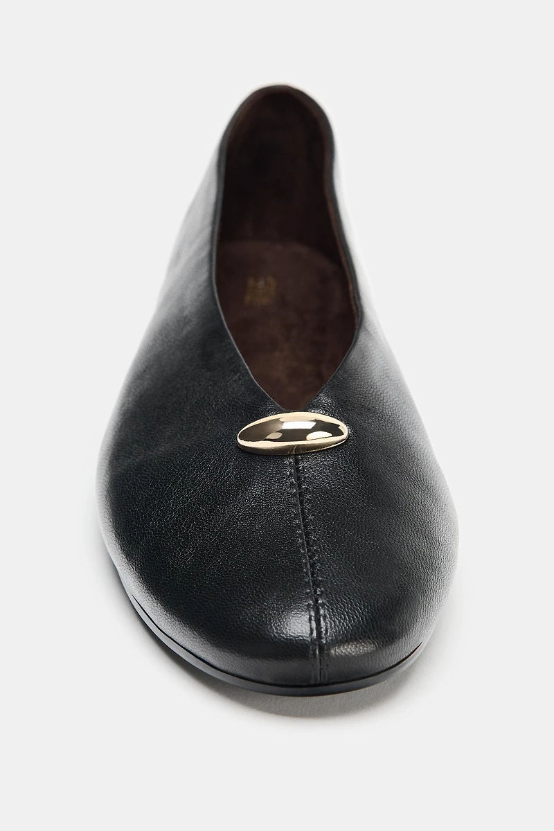 LEATHER BALLET FLATS WITH APPLIQU