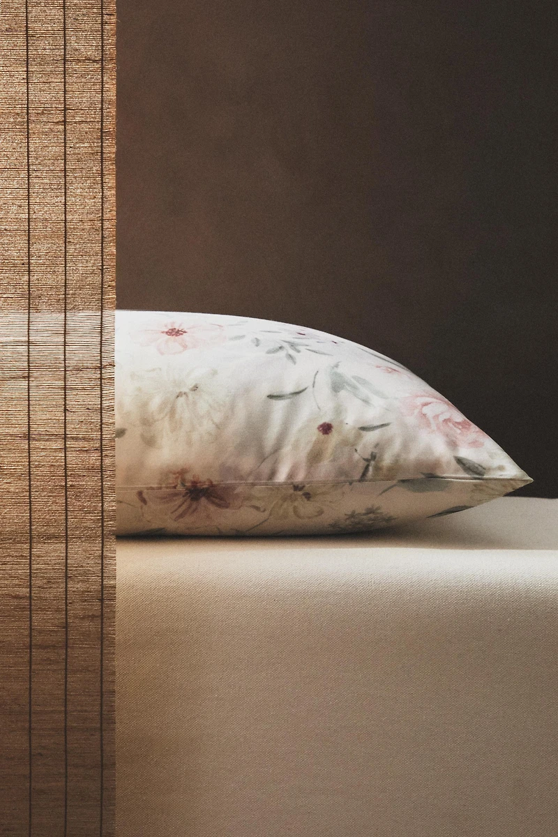 FLORAL SATEEN PILLOWCASE