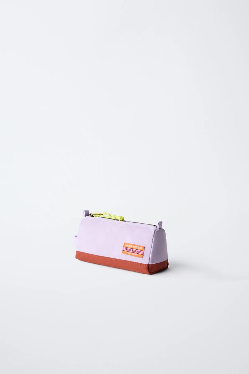 MULTICOLOR TOILETRY BAG