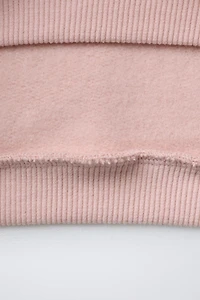 EMBROIDERED SNOOPY PEANUTS™ SWEATSHIRT