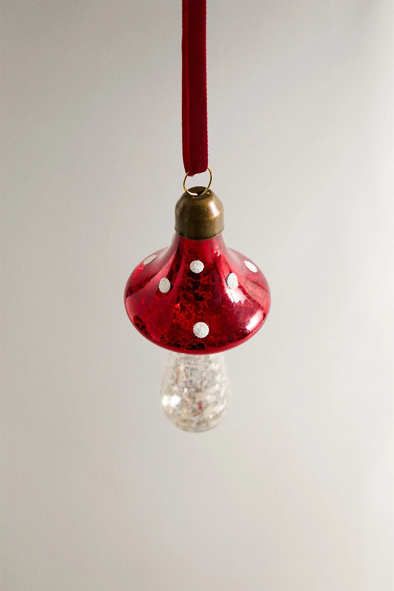 RED MUSHROOM CHRISTMAS TREE ORNAMENT