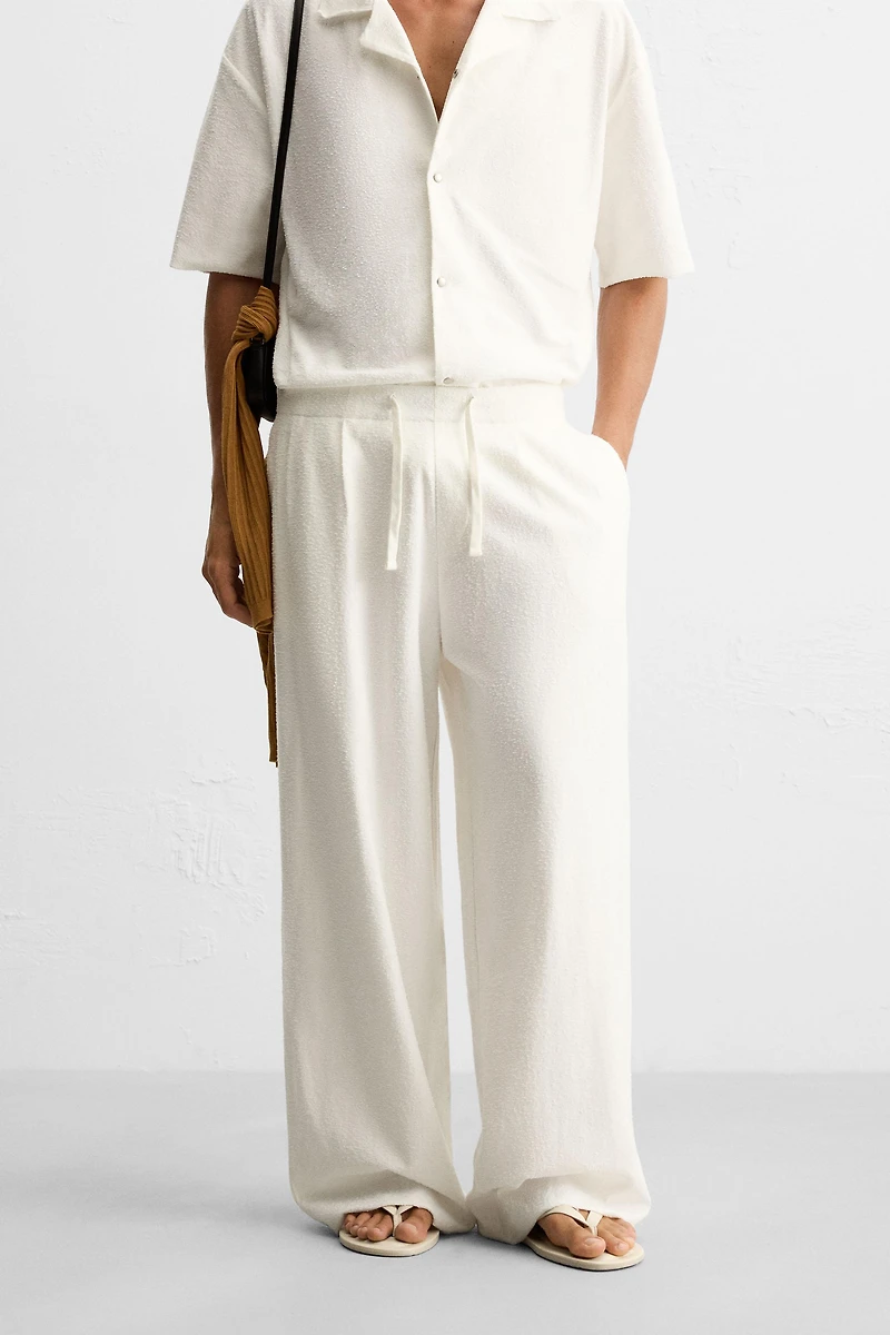 TEXTURED RELAXED FIT PANTS
