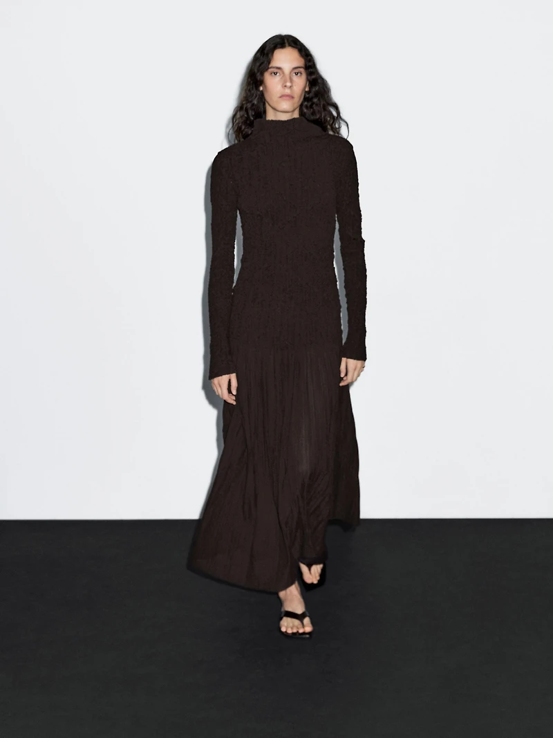 Long pleated stretch dress