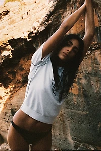 TRIMMED SHORT SLEEVE KNIT TOP