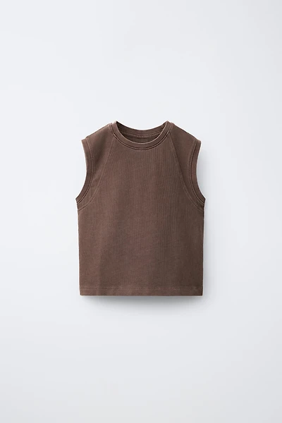 PLAIN SLEEVELESS TOP