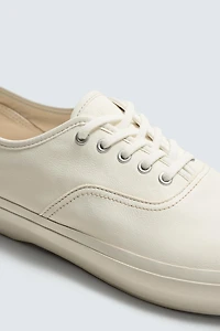 LEATHER SNEAKERS