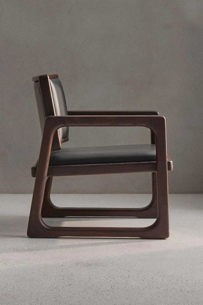 LOUNGE CHAIR 03