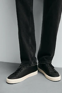 BASIC SNEAKERS
