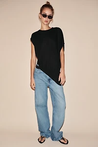 ASYMMETRIC KNIT TOP