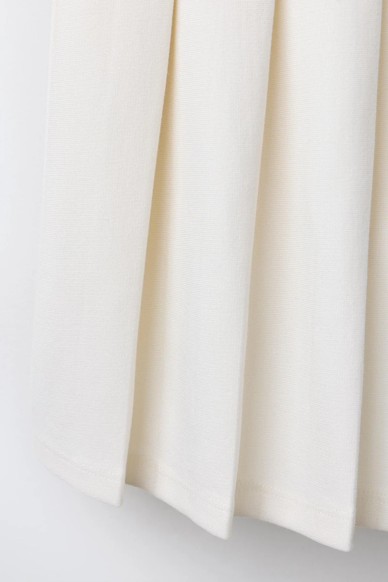 PLEATED SKIRT