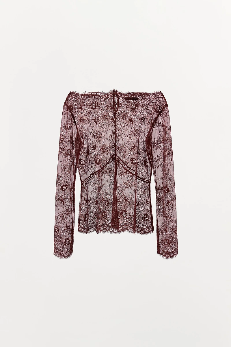 BLOUSE SEMI-TRANSPARENTE AVEC DENTELLE