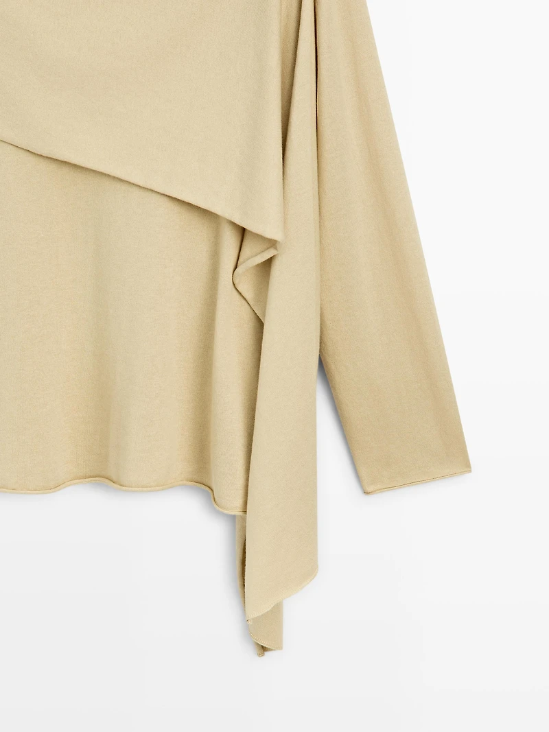 Pull en maille avec détail foulard