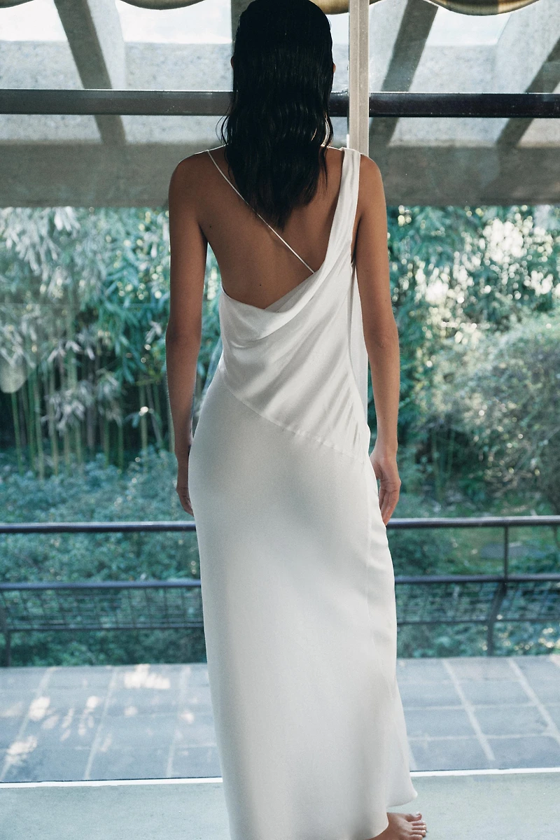 SATIN DRESS WITH BACK NECKLINE