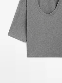 100% cotton scoop neck T-shirt