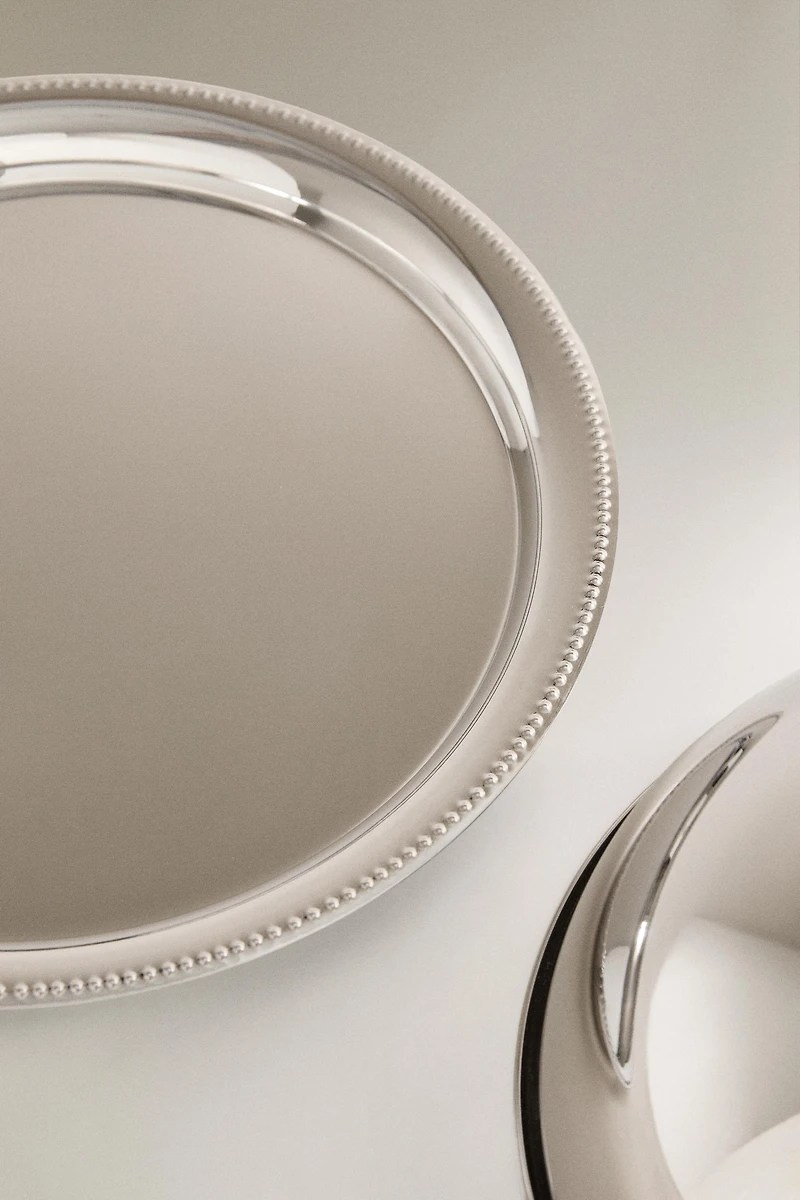 PLATEAU AVEC DÔME ACIER