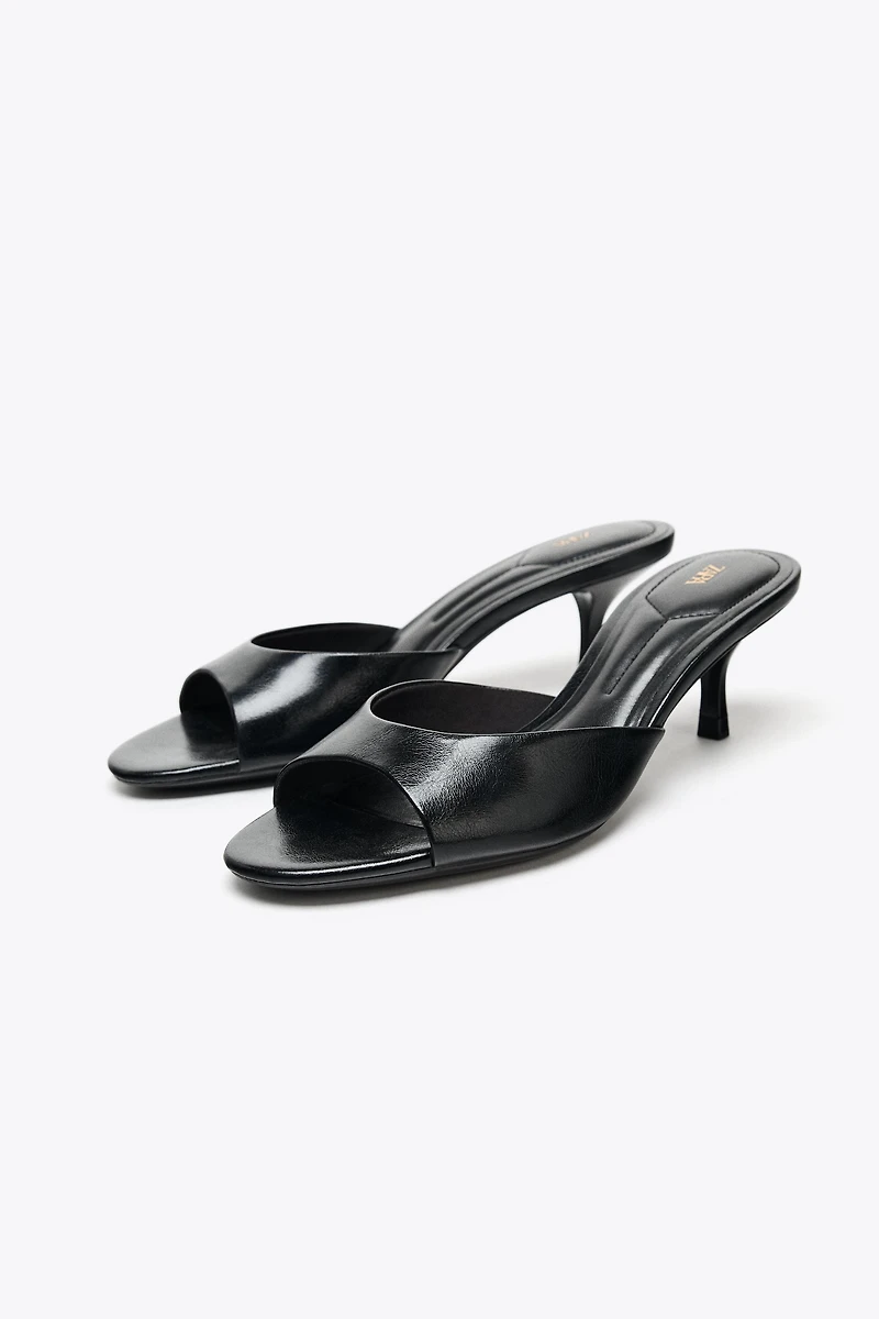 PATENT LEATHER SANDALS
