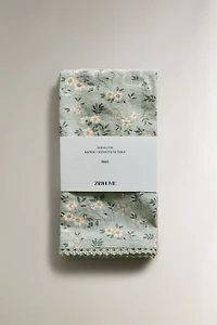 WILDFLOWER NAPKINS WITH LACE TRIM (PACK OF 2)