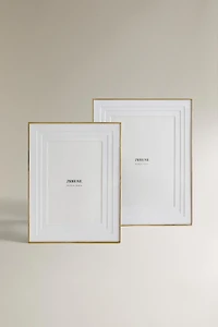 THIN METAL PHOTO FRAME