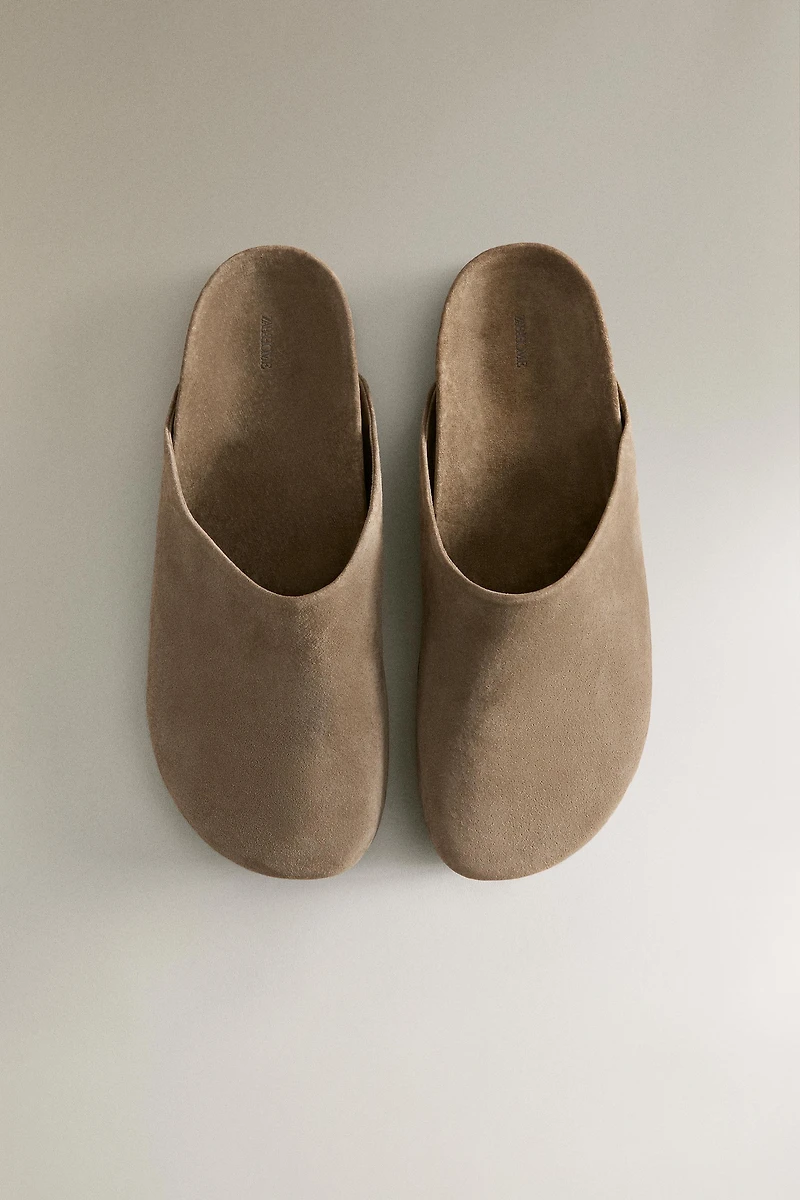 MINIMALIST LEATHER CLOGS