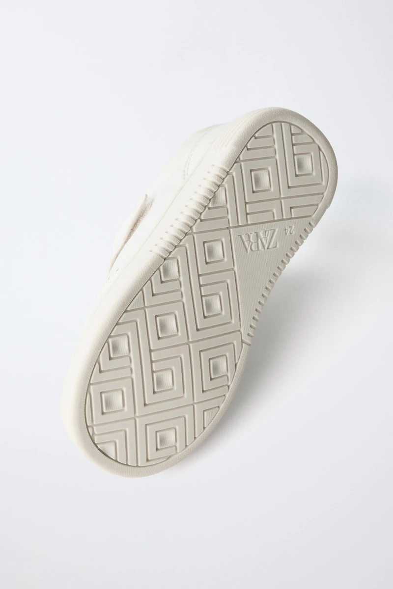 TENNIS ESSENTIELLE