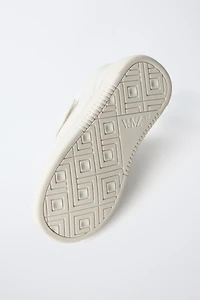 TENNIS ESSENTIELLE