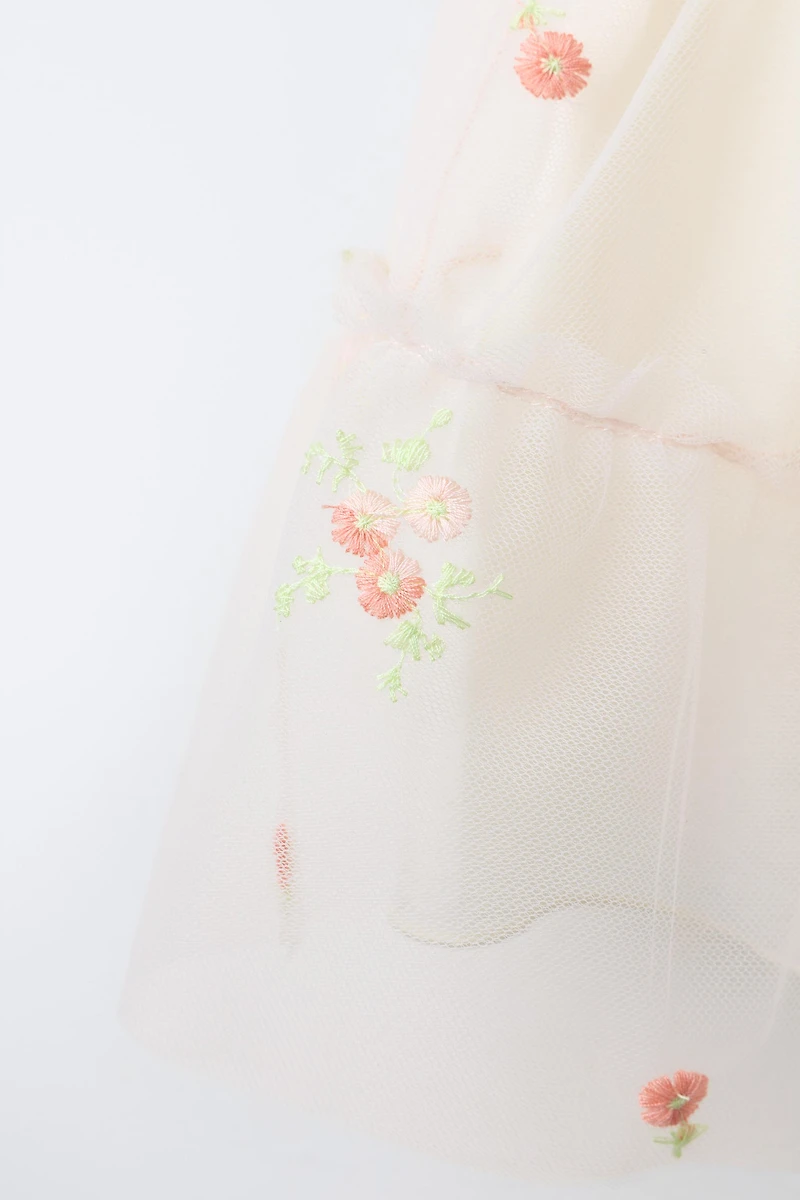 JUPE EN TULLE À FLEURS BRODÉES