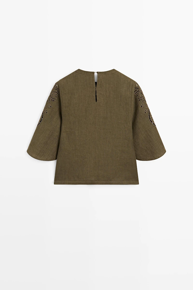 Linen blend blouse with embroidered details