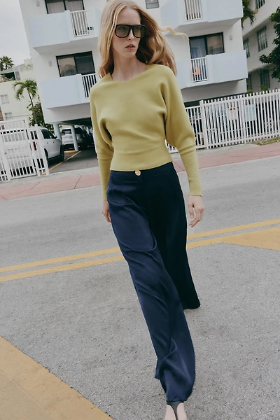 V-NECK KNIT JUMPER