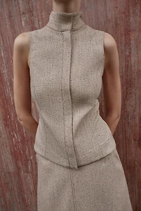 TOP SANS MANCHES À COL MONTANT