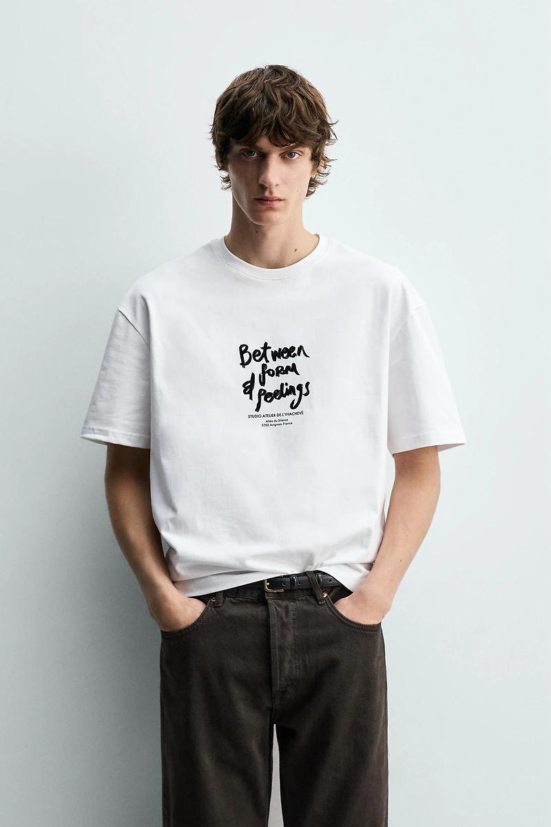 TEXTURED TEXT T-SHIRT