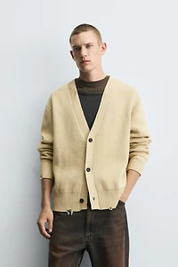 DISTRESSED RIBBED CARDIGAN