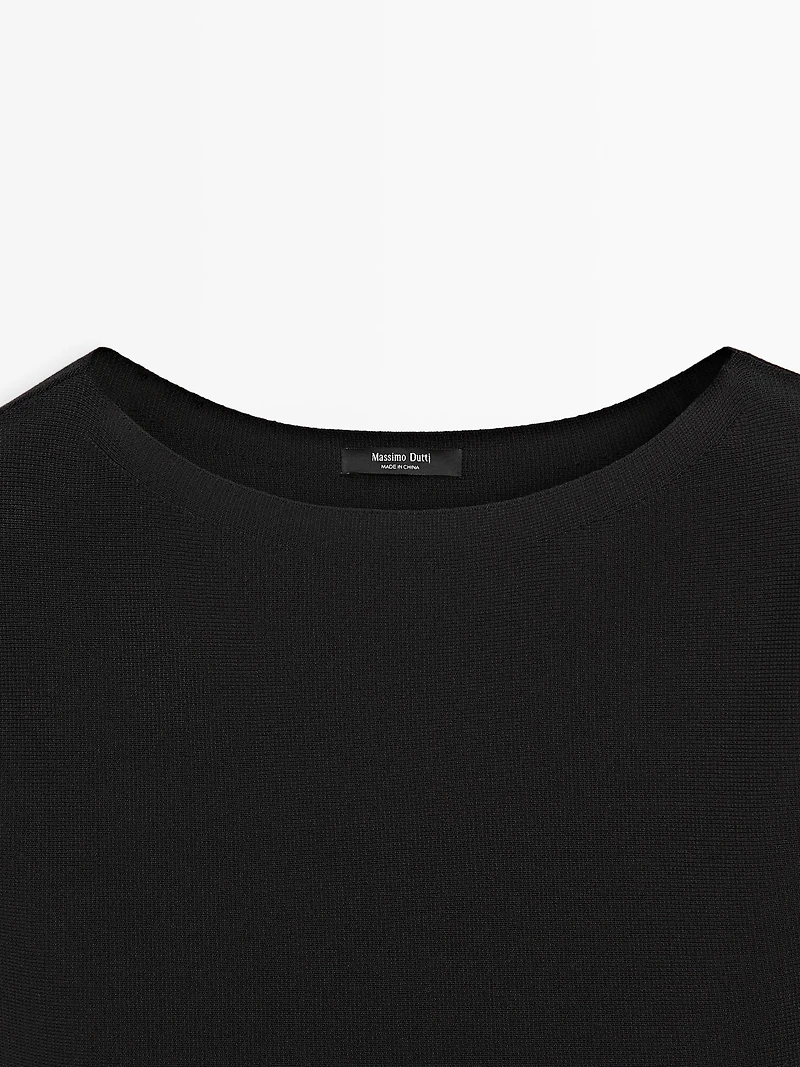 Knit top with crew neck