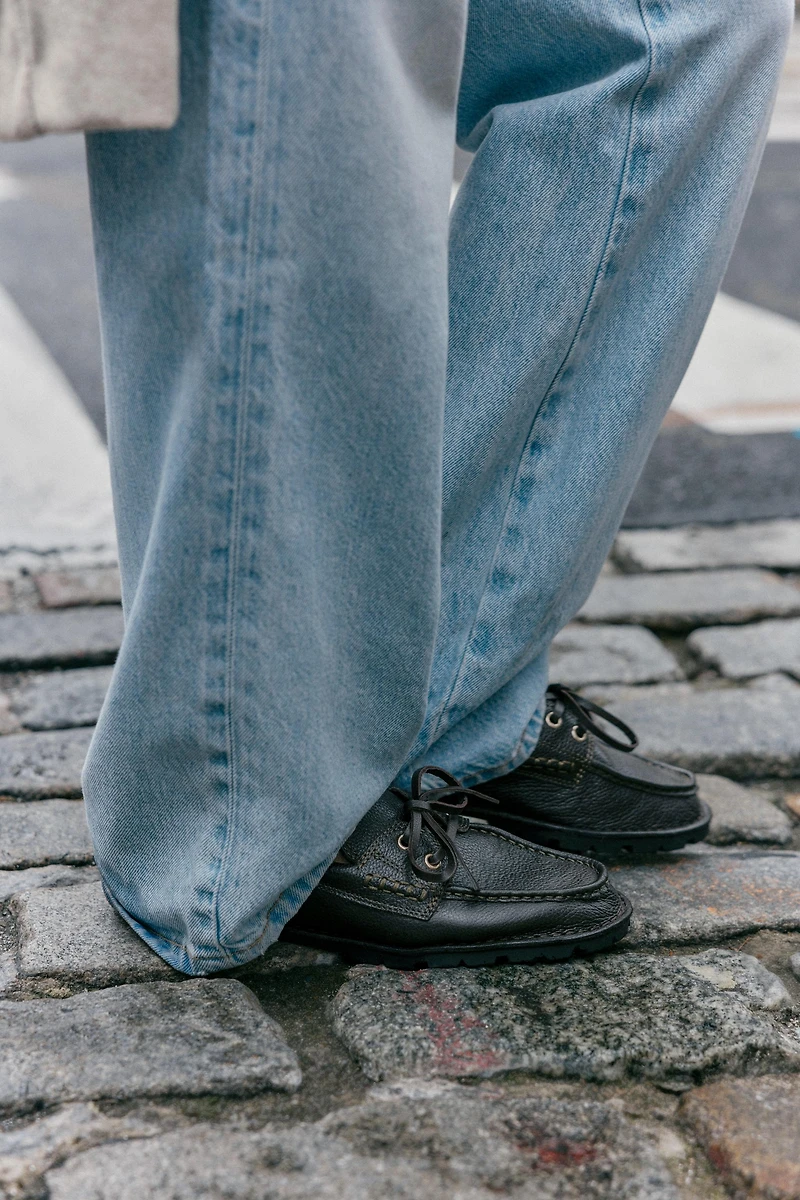 LEATHER LUG SOLE DECK SHOES