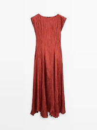 Robe longue plissée satinée
