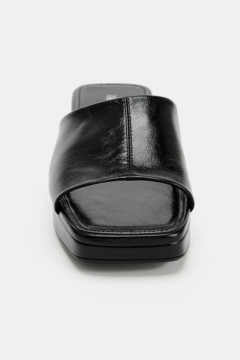 LEATHER PLATFORM SANDALS