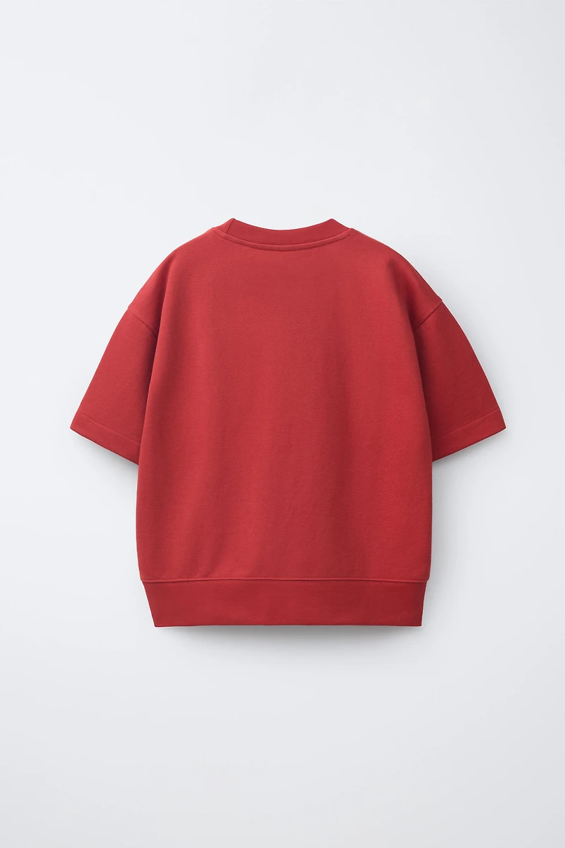 SHORT SLEEVE TEXT SWEATSHIRT