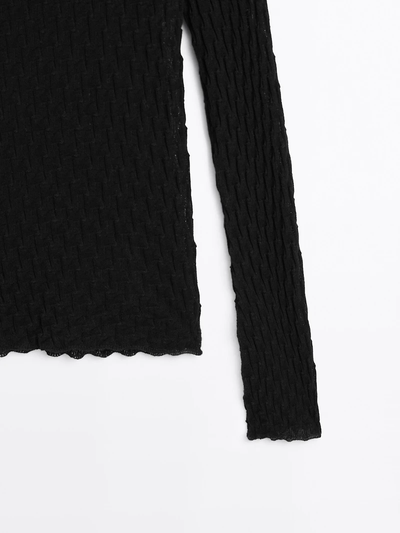 Long sleeve textured 100% cotton top