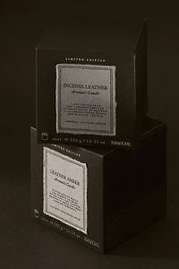 GR) INCENSE LEATHER SCENTED CANDLE