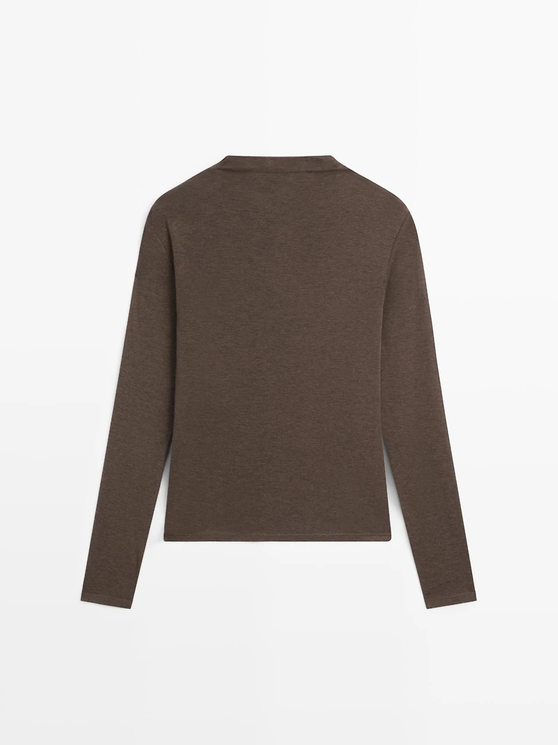 Funnel neck T-shirt