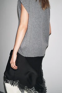 OVERSIZED WOOL KNIT VEST
