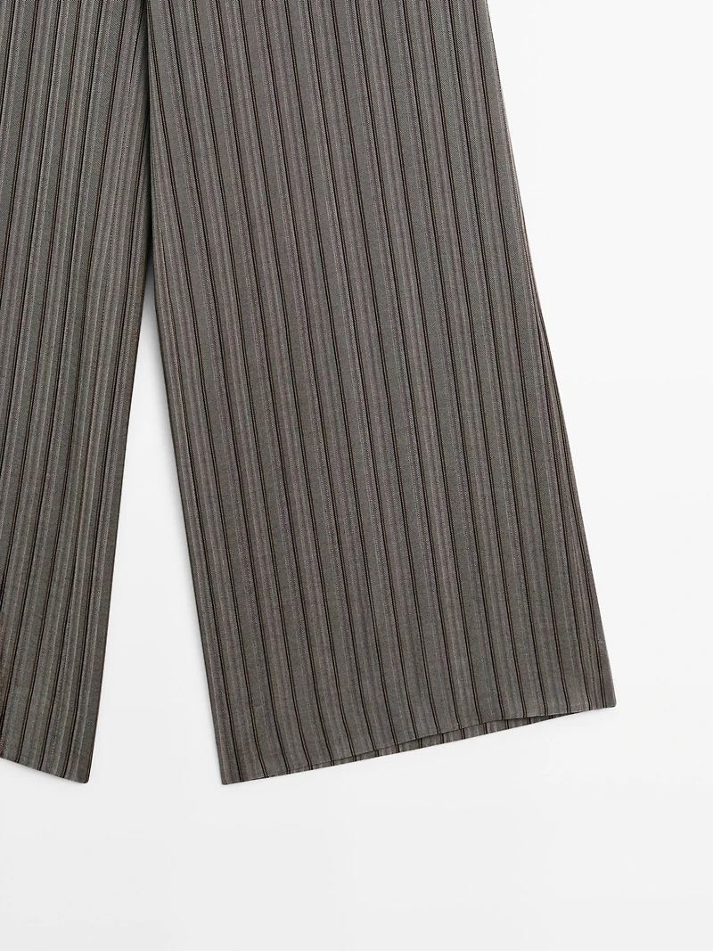 Wide-leg trousers with striped details