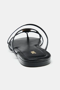 MULTI-STRAP FLAT SANDALS