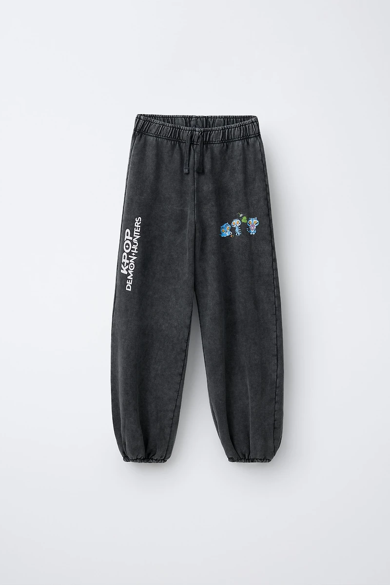 WASHED EFFECT JOGGER PANTS KPOP DEMON HUNTERS™ NETFLIX ©