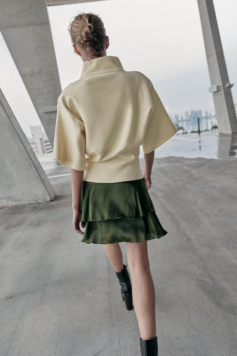 SHORT SLEEVE SHOULDER PAD KNIT JUMPER
